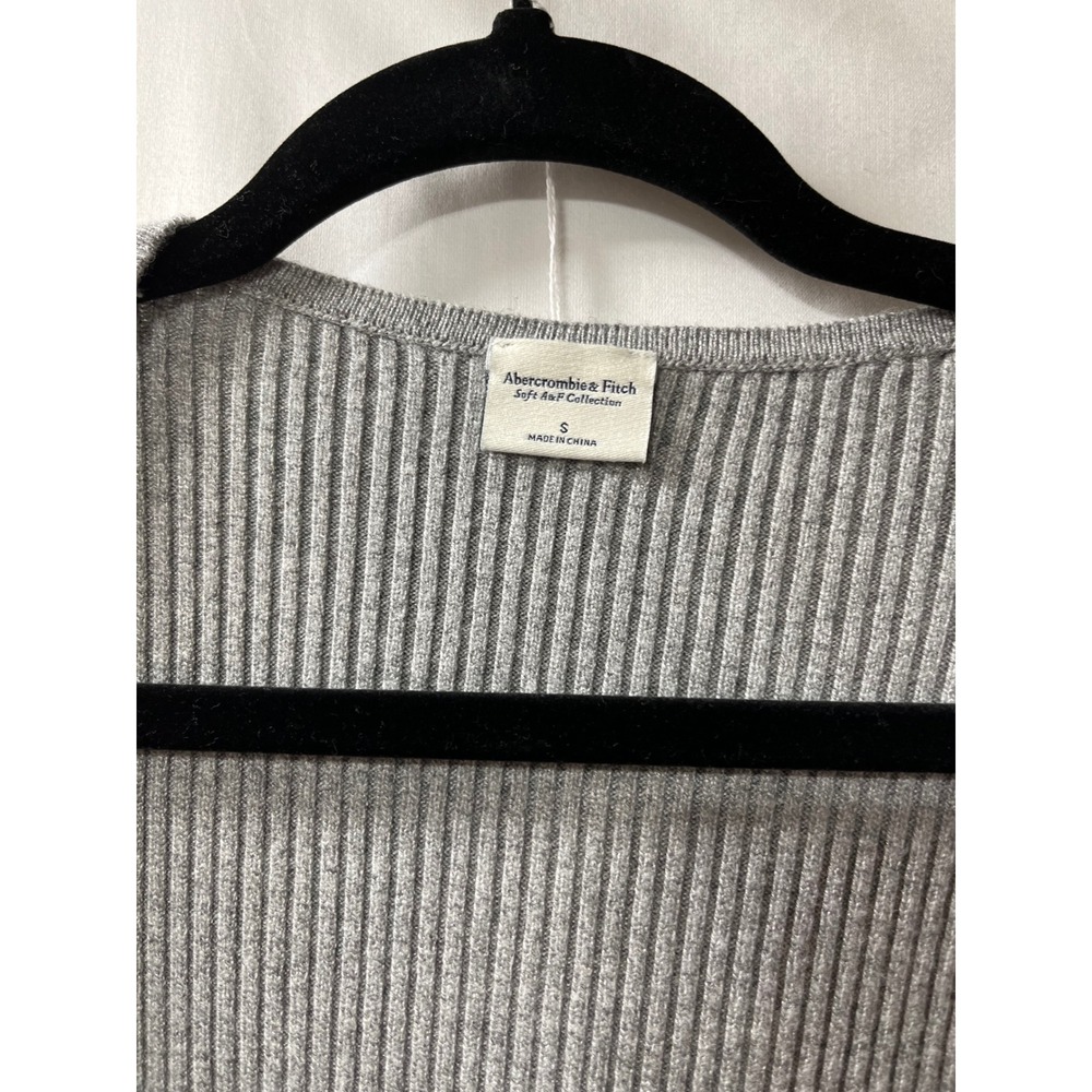 Abercrombie & Fitch Soft AF Ribbed Wrap Cutout Bodysuit Grey Small Long Sleeve - Picture 2 of 3